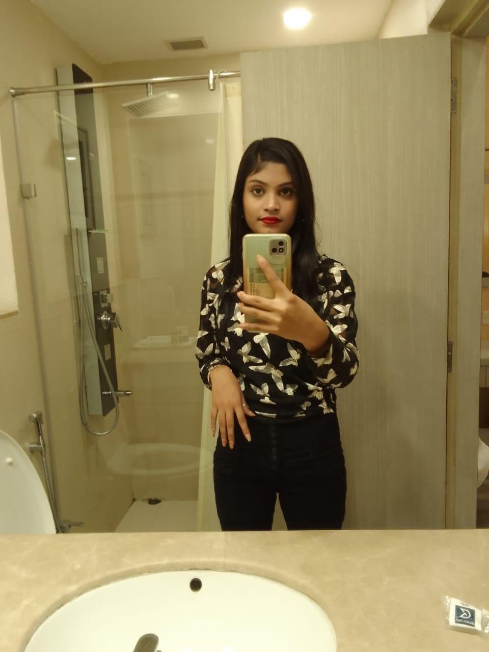  call girl in Indirapuram