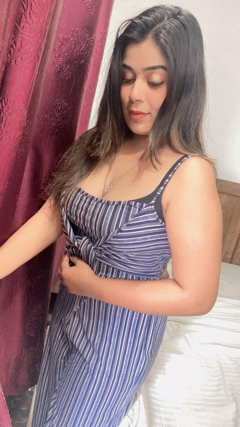  call girls service in Indirapuram